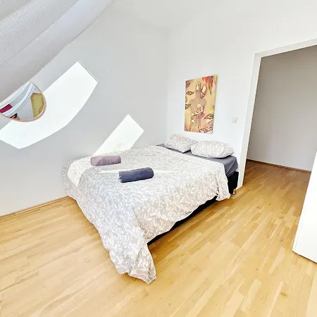 Lovely Rooms In Maerzstrasse Area Mz49 Vienna Exterior photo