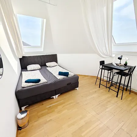 Lovely Rooms In Maerzstrasse Area Mz49 Vienna Exterior photo