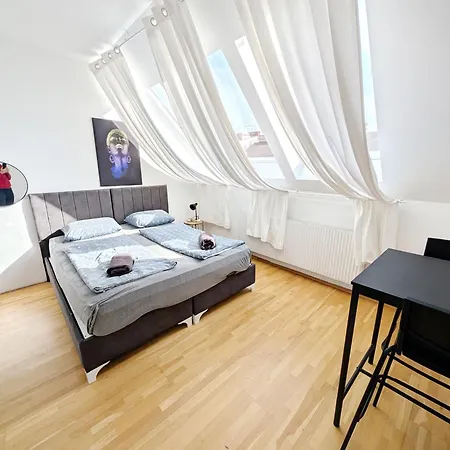Lovely Rooms In Maerzstrasse Area Mz49 Vienna Exterior photo
