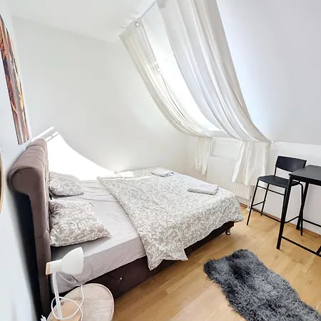 Lovely Rooms In Maerzstrasse Area Mz49 Vienna Exterior photo