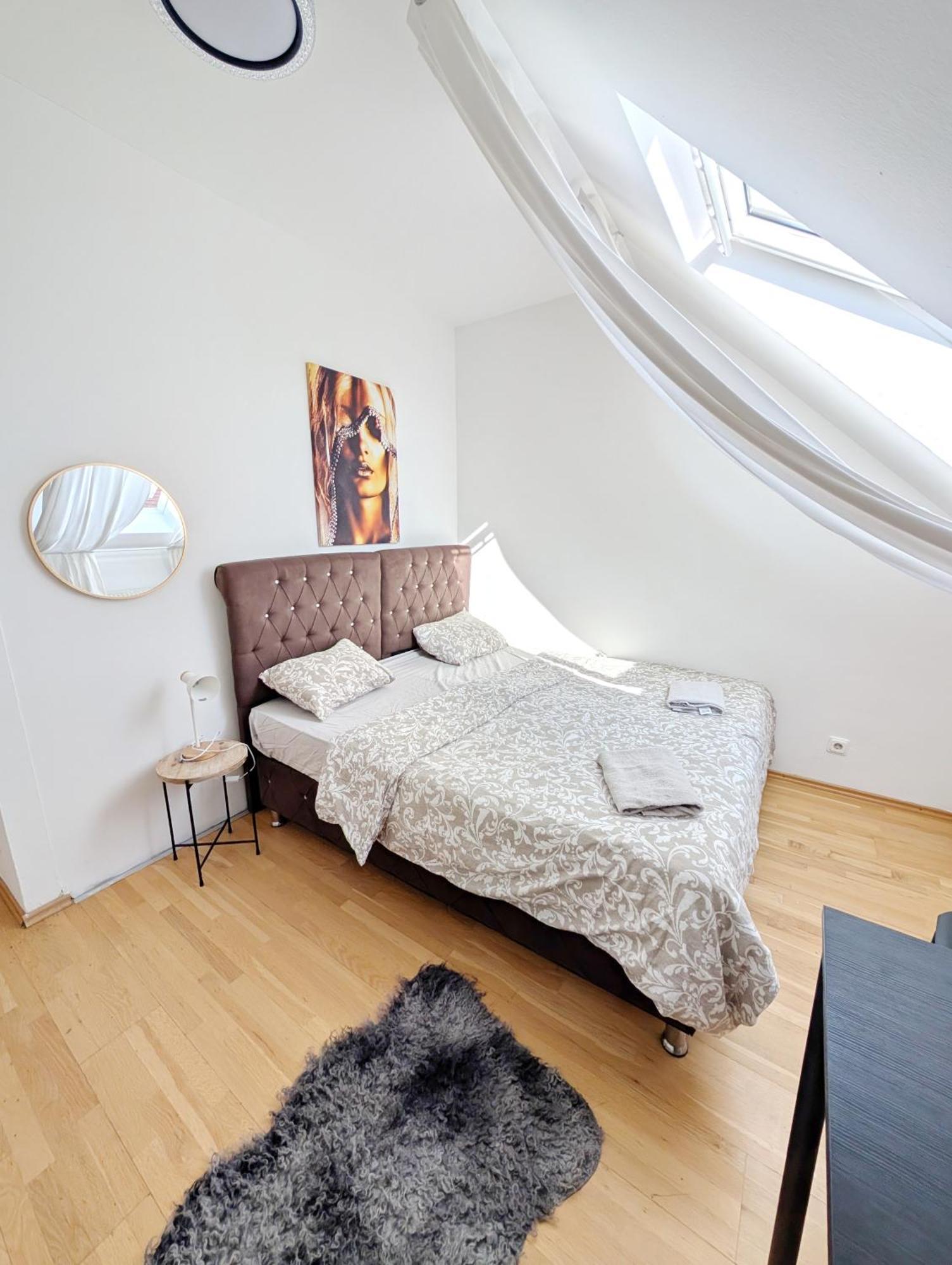 Lovely In Maerzstrasse Area Mz49 Homestay